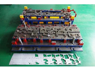 五金冲压模具-连续模冲压加工不锈钢